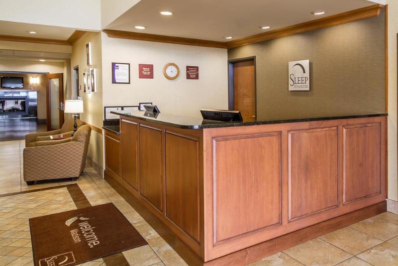 Mainstay Suites Madison - Monona Exterior foto